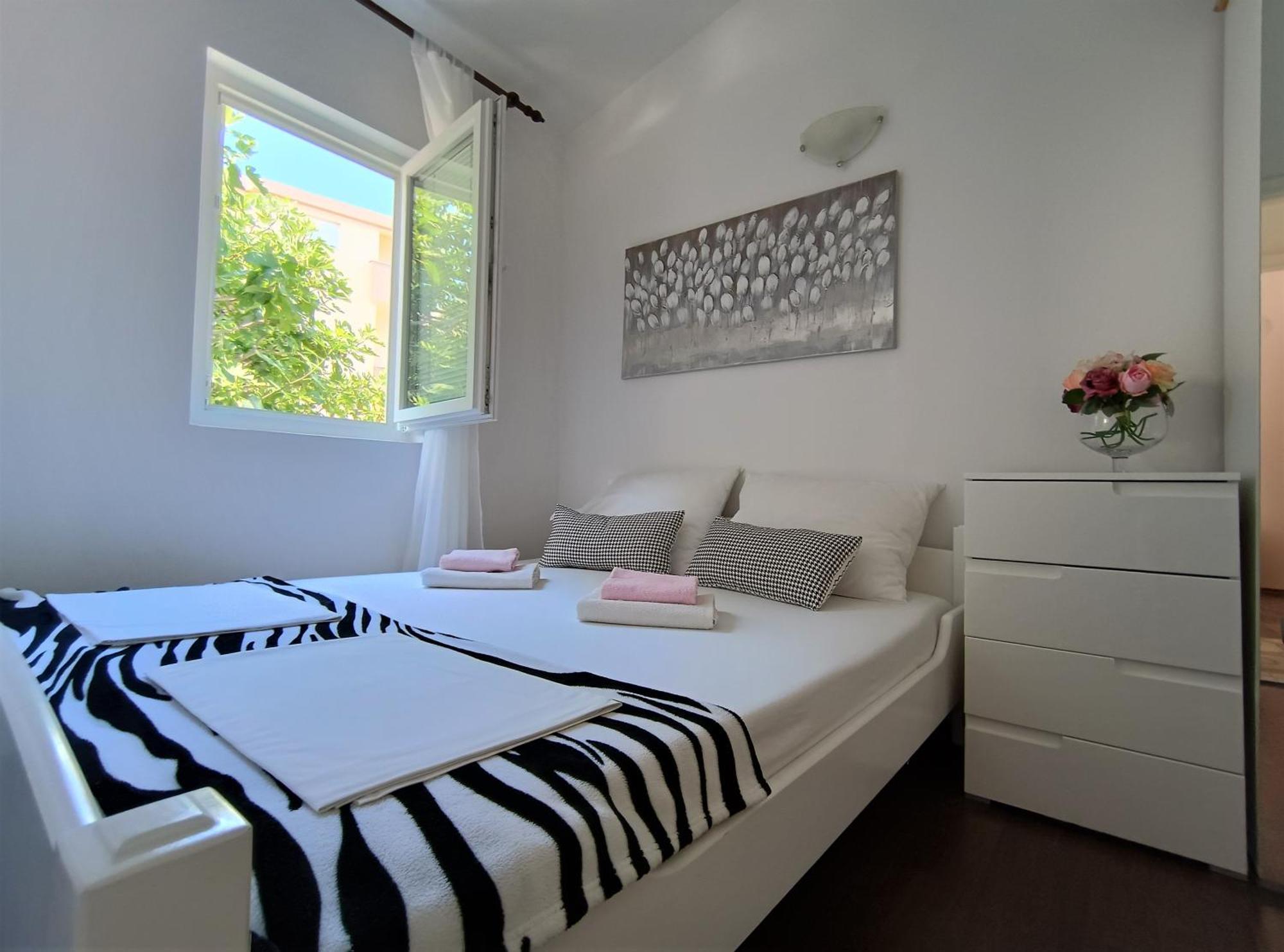 Apartments Vuleta Паг Экстерьер фото