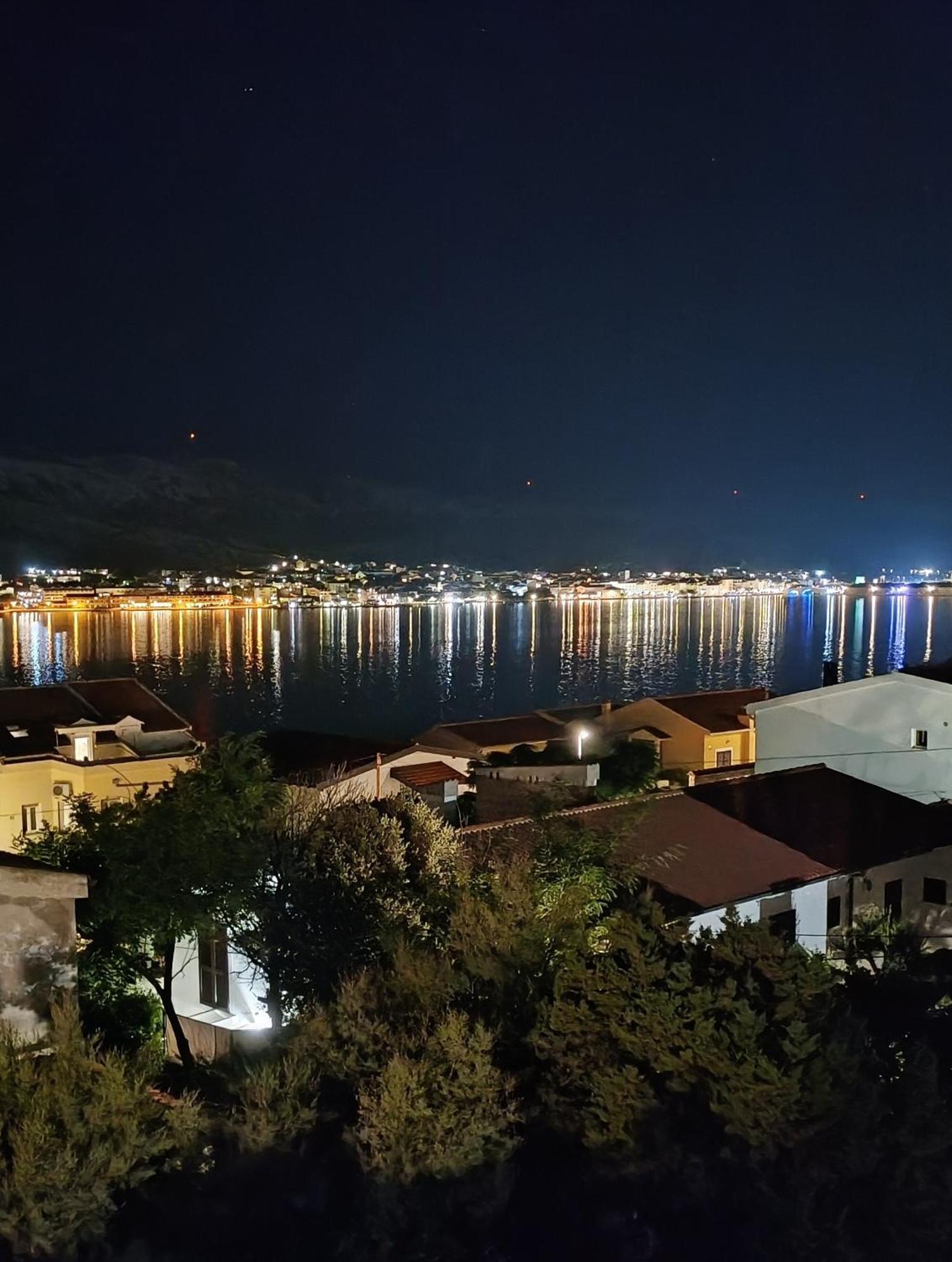 Apartments Vuleta Паг Экстерьер фото