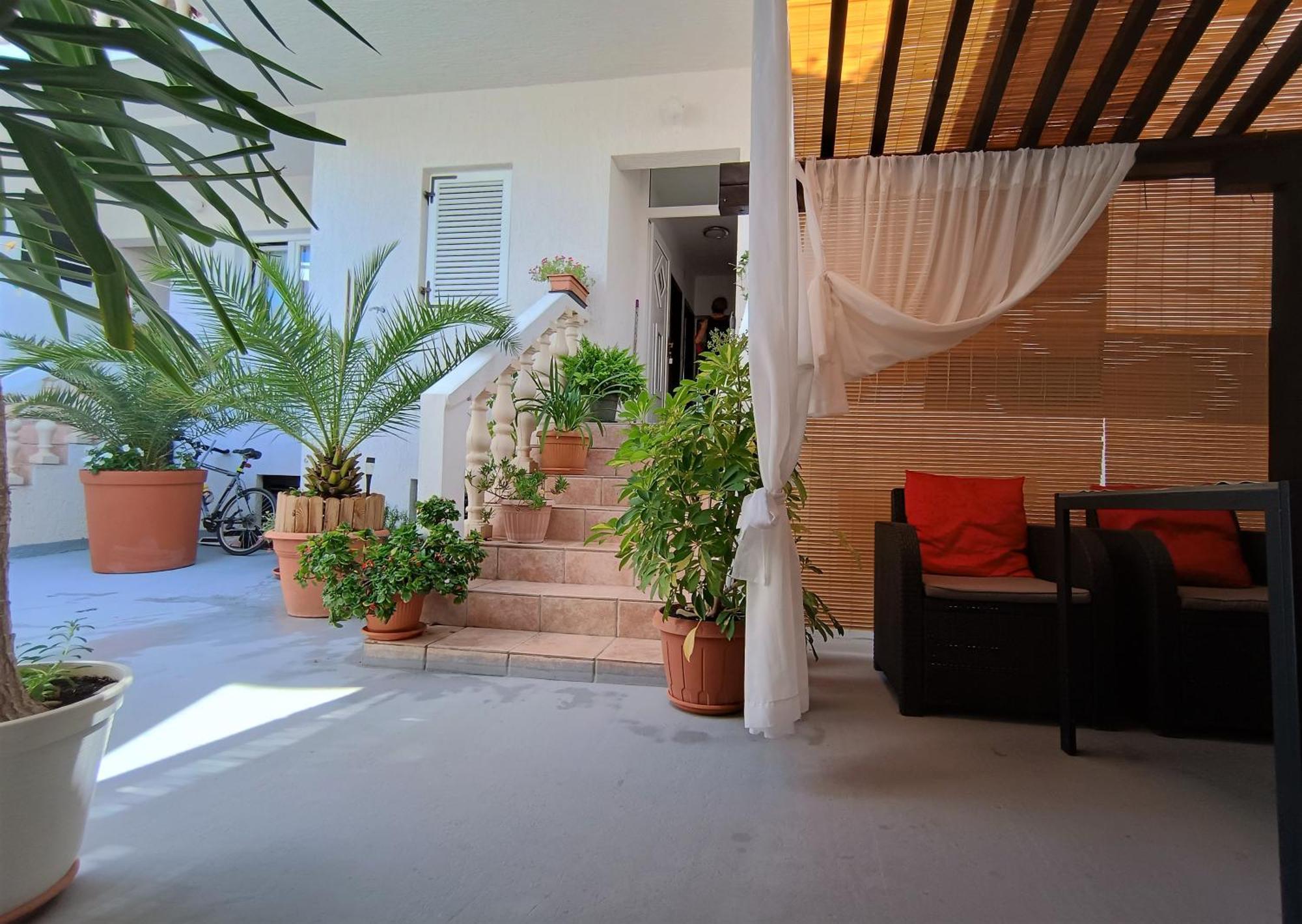 Apartments Vuleta Паг Экстерьер фото